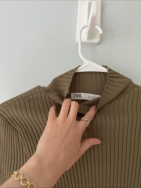 Ribbed Mock Neck Knit Top - Olive